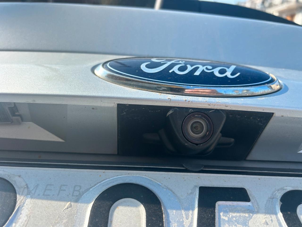 Ford Kuga 2.0 TDCI 140 CV 4WD Powershift Titanium