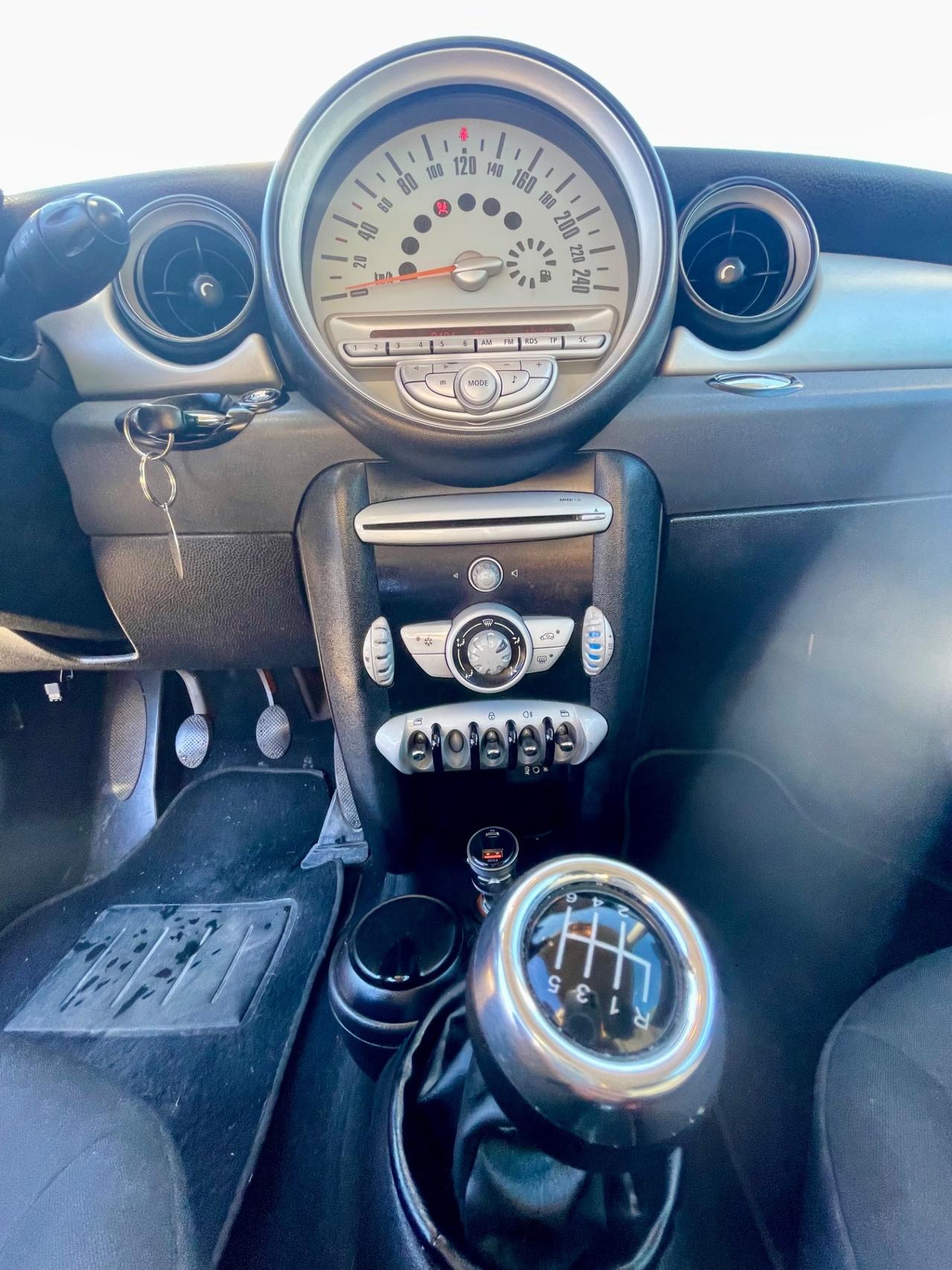 Mini 1.4 16V One Chili