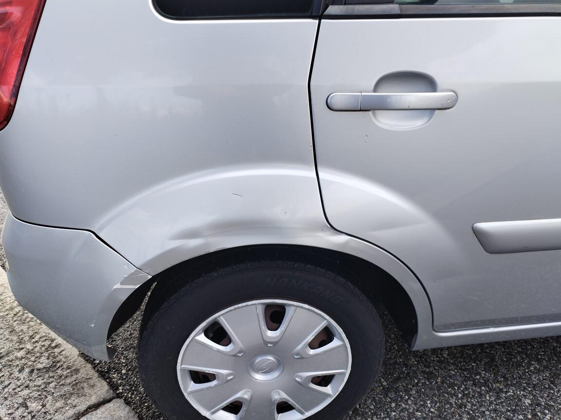 Ford Fiesta Fiesta 1.2 5p. 160000km 2007 distribuzione e tagliando fatto