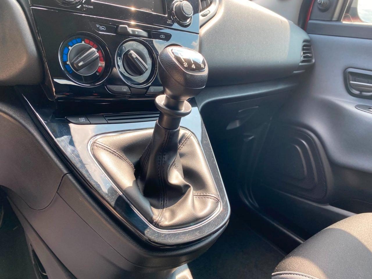 Lancia Ypsilon 5 Porte Ypsilon 1.2 Silver 69cv