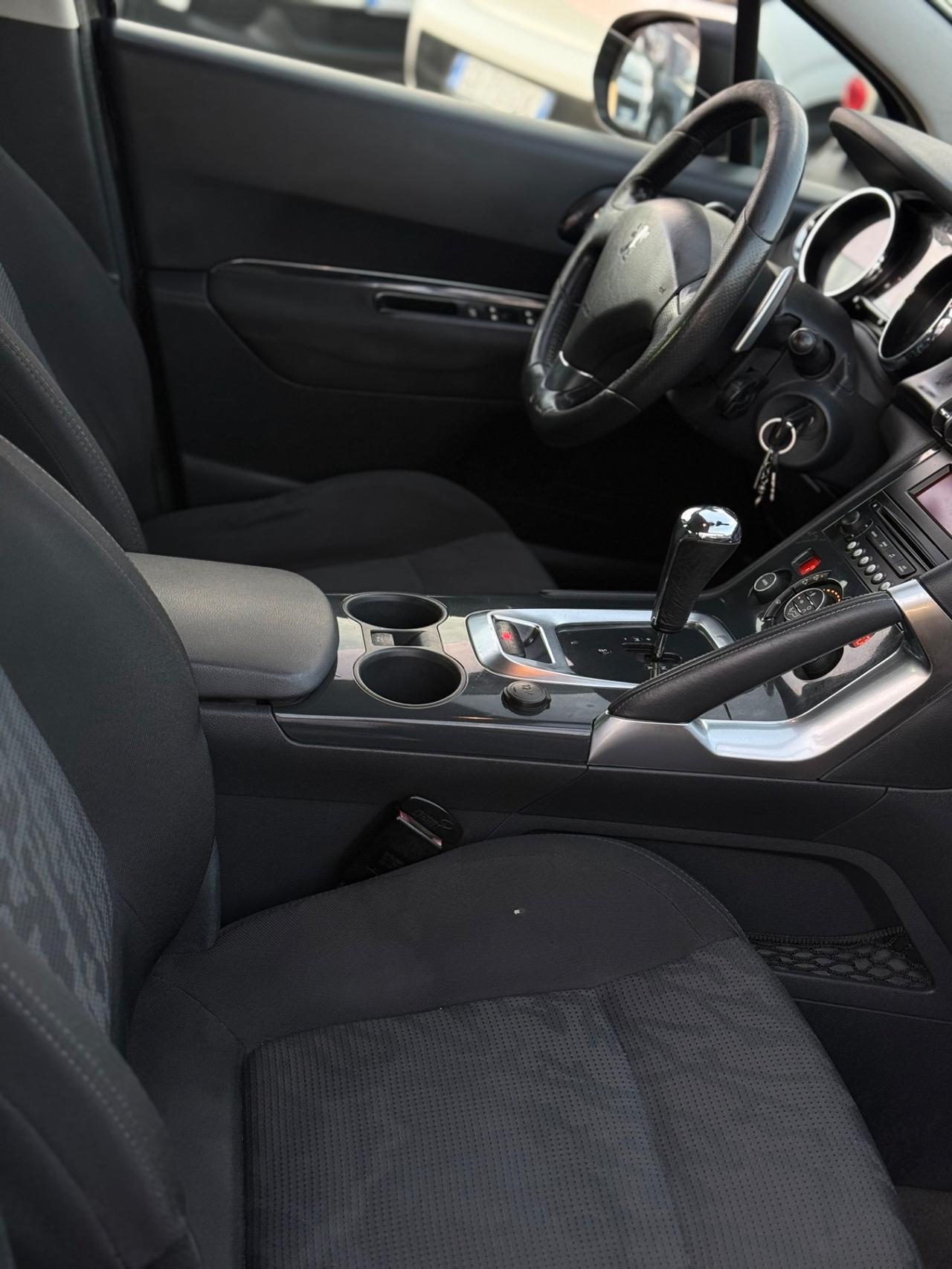 Peugeot 3008 1.6 HDi 112CV cambio robotizzato Premium