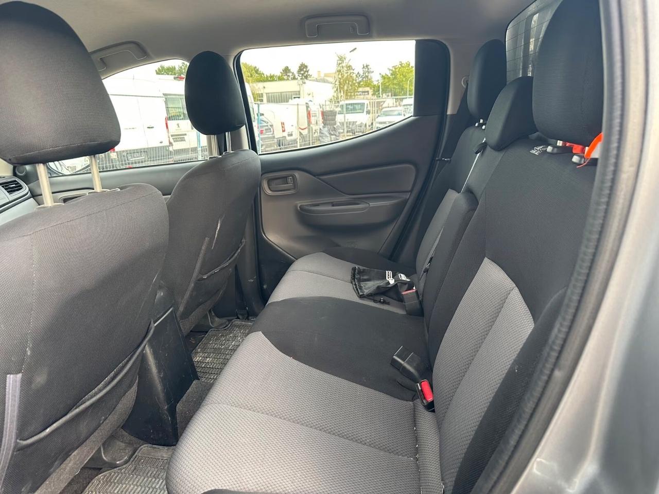 Mitsubishi L200 2.4 DI-D/154CV Double Cab Invite