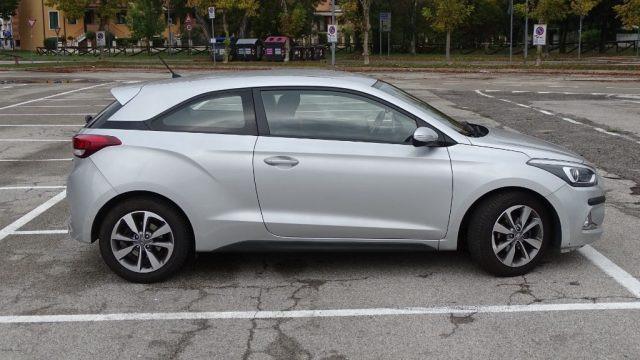 HYUNDAI i20 Coupé 1.2 84 cv, 3p, "Sport", Garanzia...