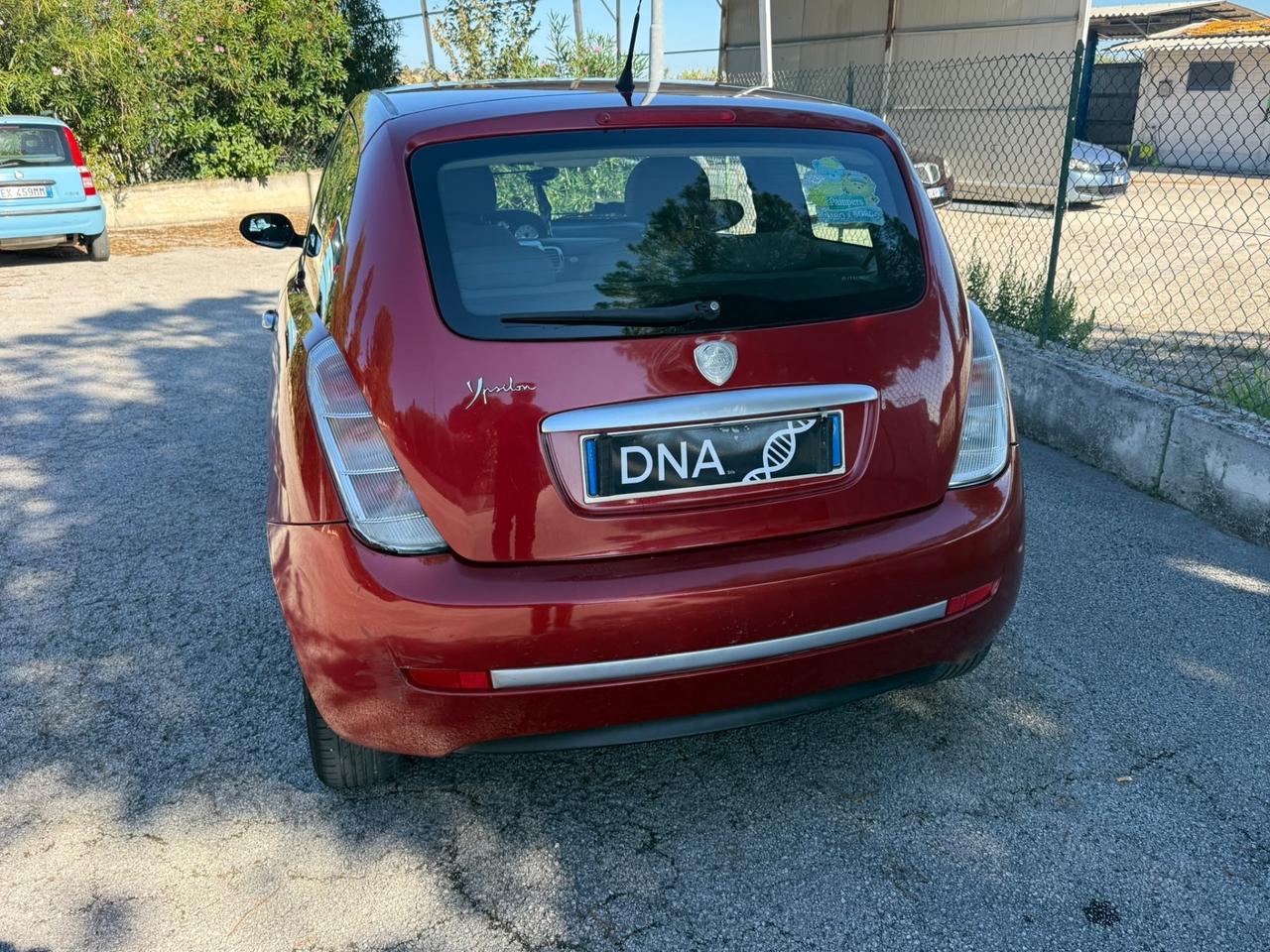 Lancia Ypsilon 1.2 Benzina Neopatentati uniproprietà