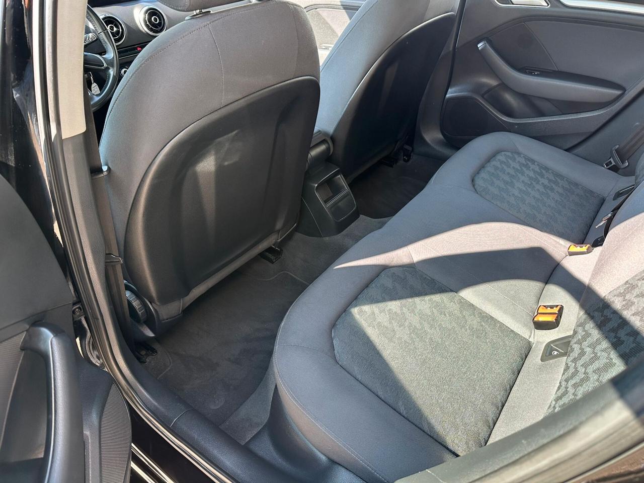 Audi A3 1.6 TDI clean diesel Ambition
