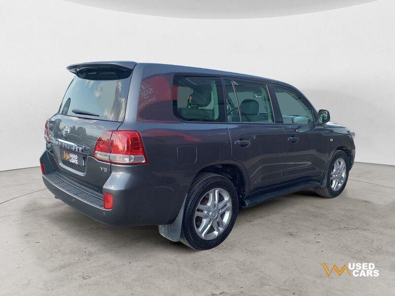 Toyota Land Cruiser V8 Land Cruiser V8 4.5 D4-D 5 posti