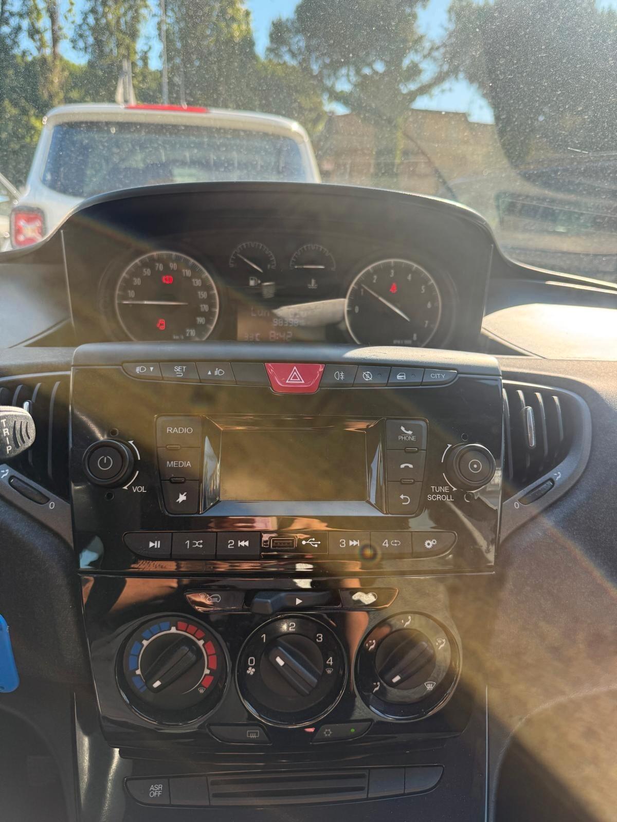Lancia Ypsilon 1.2 69 CV 5 porte S&S Elefantino Blu NESSUN VINCOLO