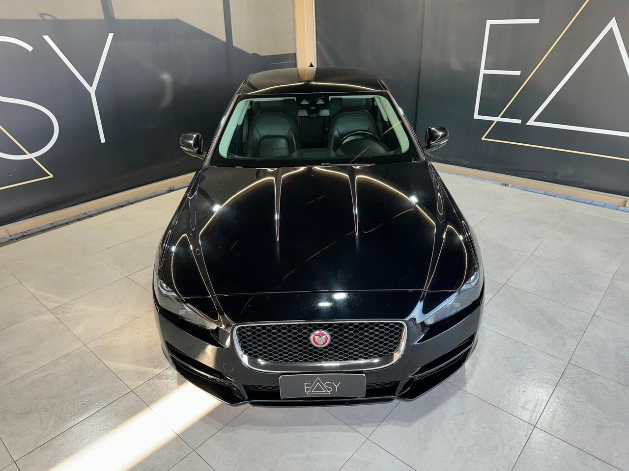 Jaguar XE 2.0 D 180 CV Prestige