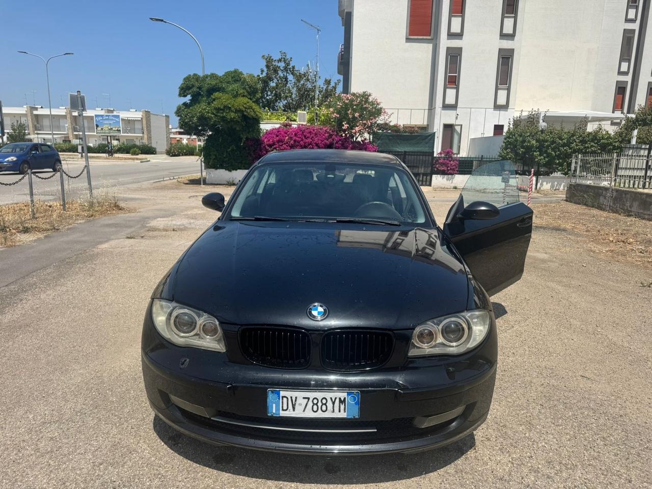 Bmw serie 1 RESTYLING 118 D 2009