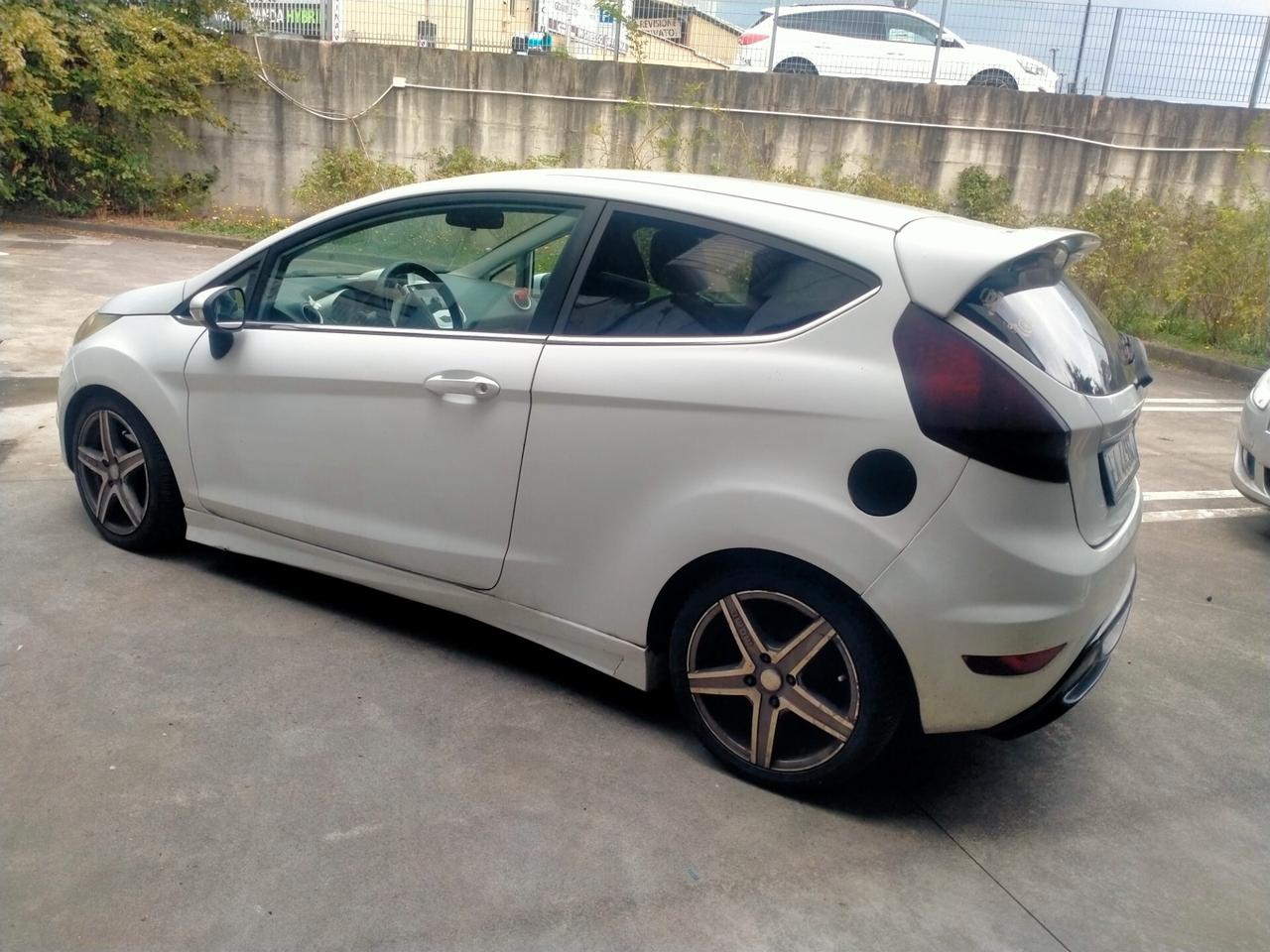 Ford Fiesta Fiesta+ 1.4 TDCi 68CV 3 porte