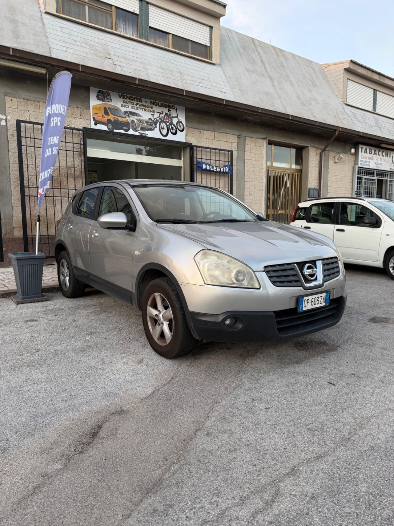 Nissan Qashqai 1.5 dCi Tekna NEOPATENTATI PRONTA CONSEGNA