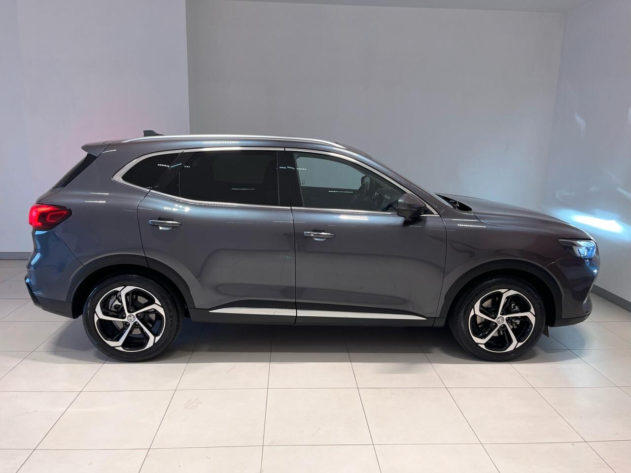 MG HS 1.5T-GDI AT Luxury