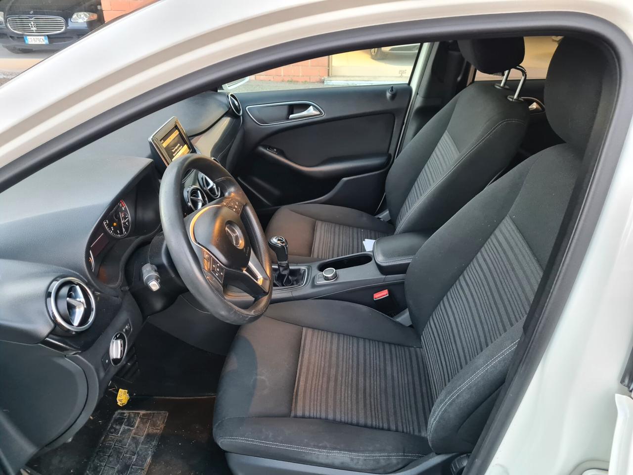 Mercedes-benz B 200 BlueEFFICIENCY Executive