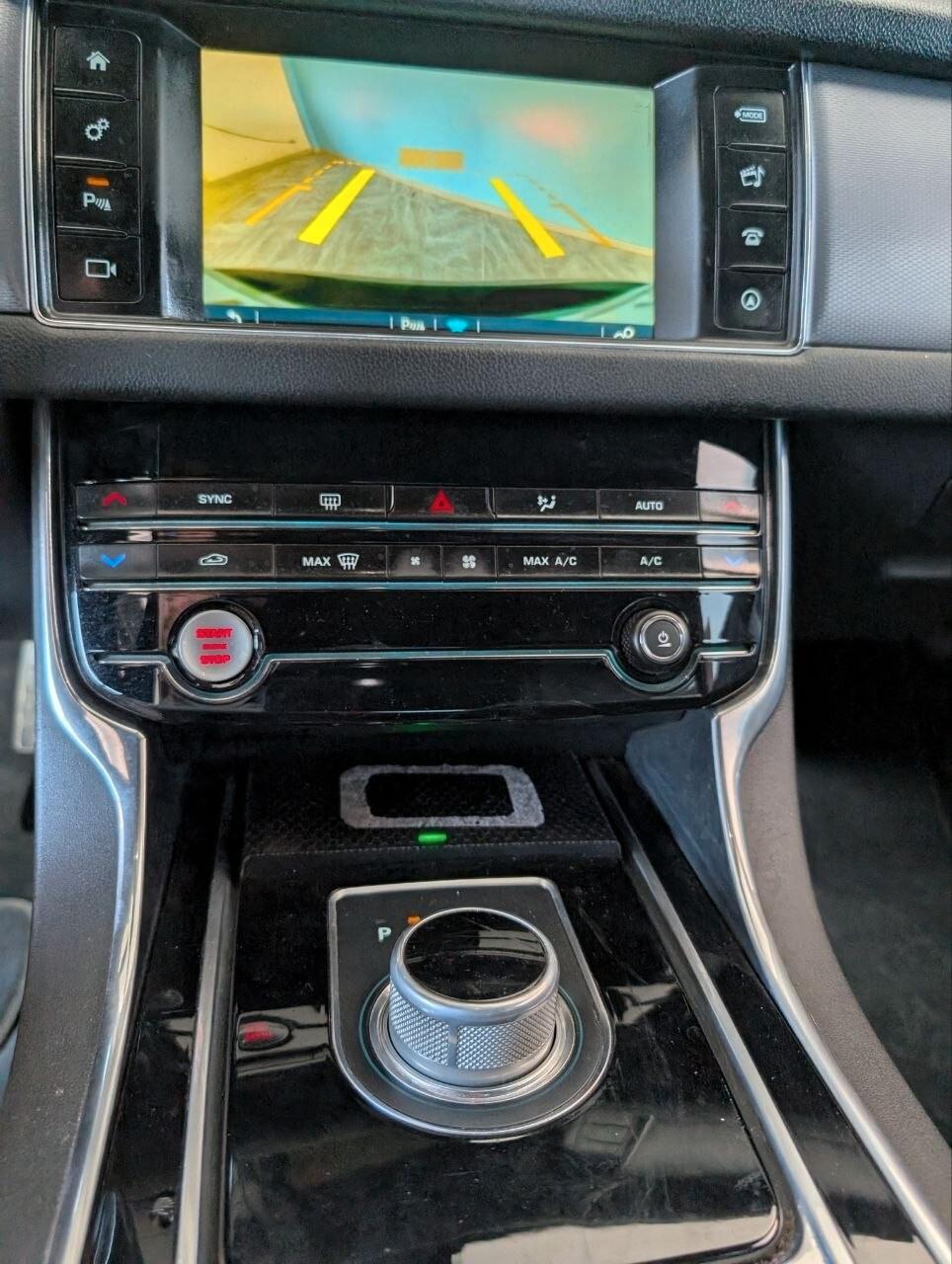 Jaguar XF 2.0 D 180 CV aut. R-Sport