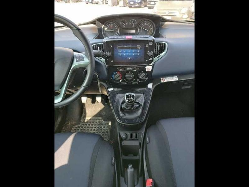 Lancia Ypsilon New 5 porte My24 1.0 Firefly 70 CvStart&Stop Hybrid Oro