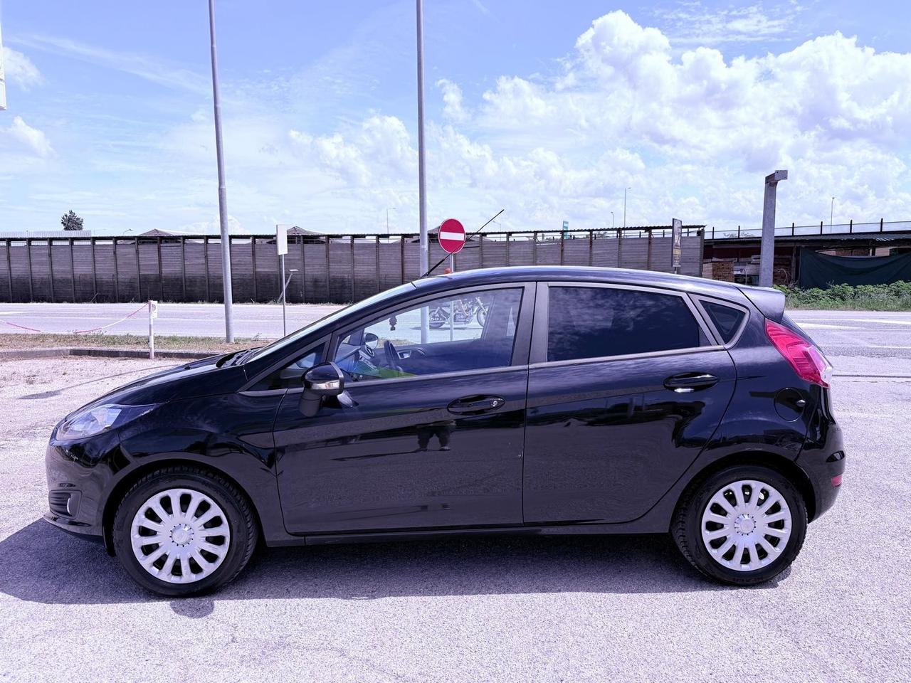 Ford Fiesta 1.5 TDCi 75CV 5 porte Black & White Edition