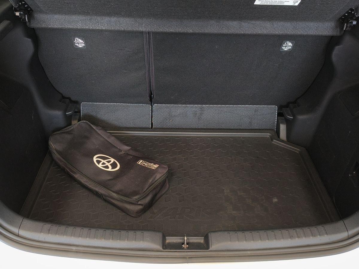 TOYOTA Yaris 4ª serie - Yaris 1.0 5 porte Trend