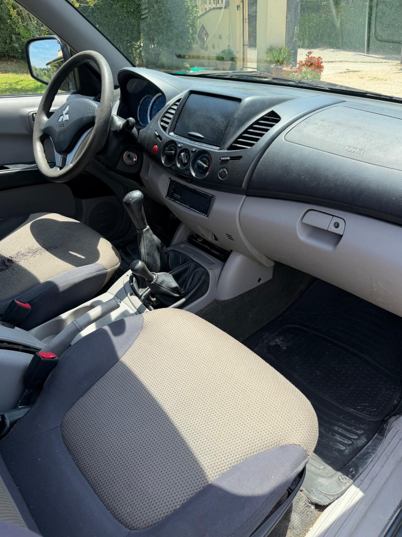 Mitsubishi L200 2.5 DI-D/136CV Single Cab Inform