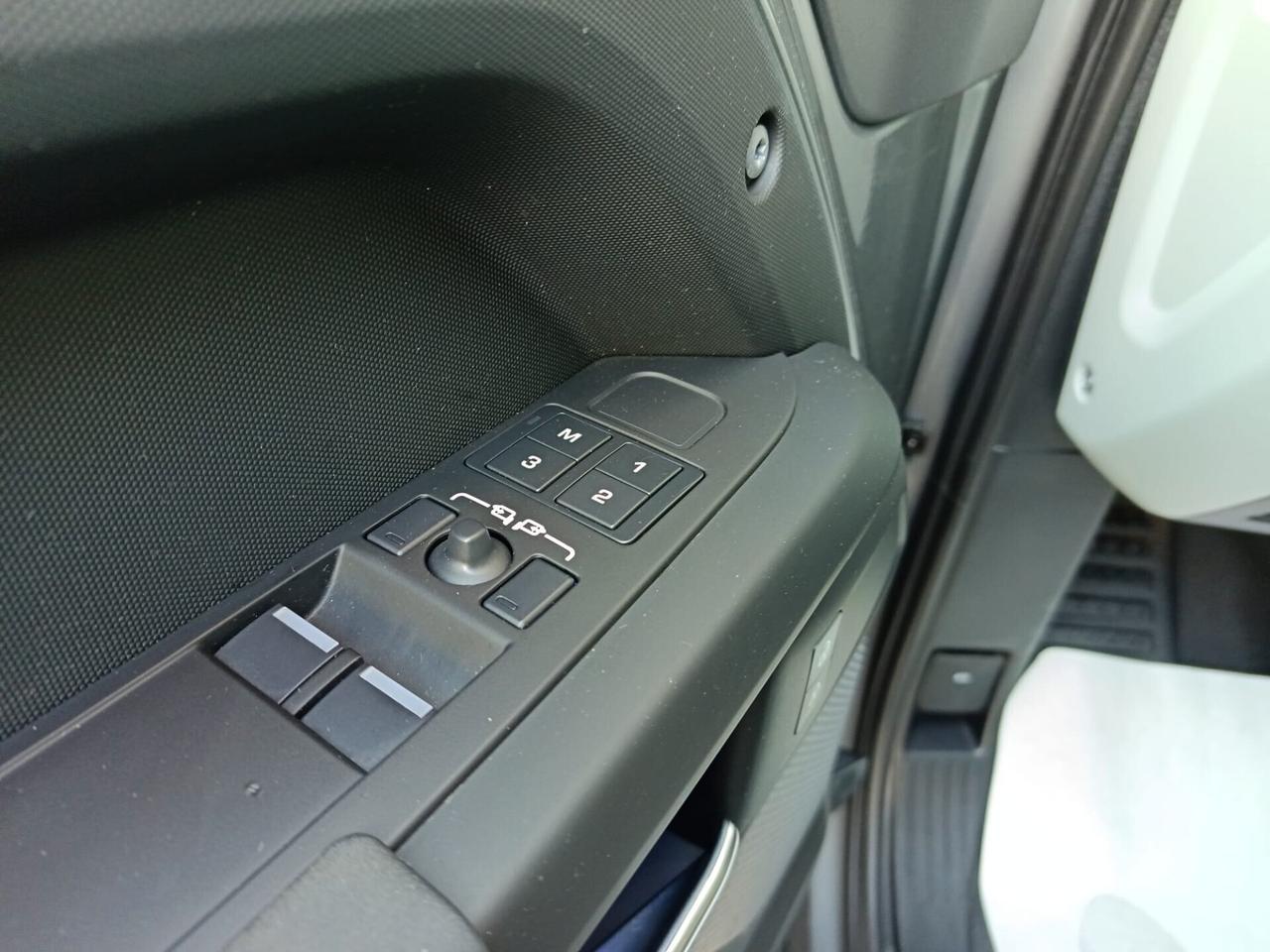 Land Rover Defender 90 3.0d I6 200 CV AWD Auto SE, UFF., UNICOPROP.