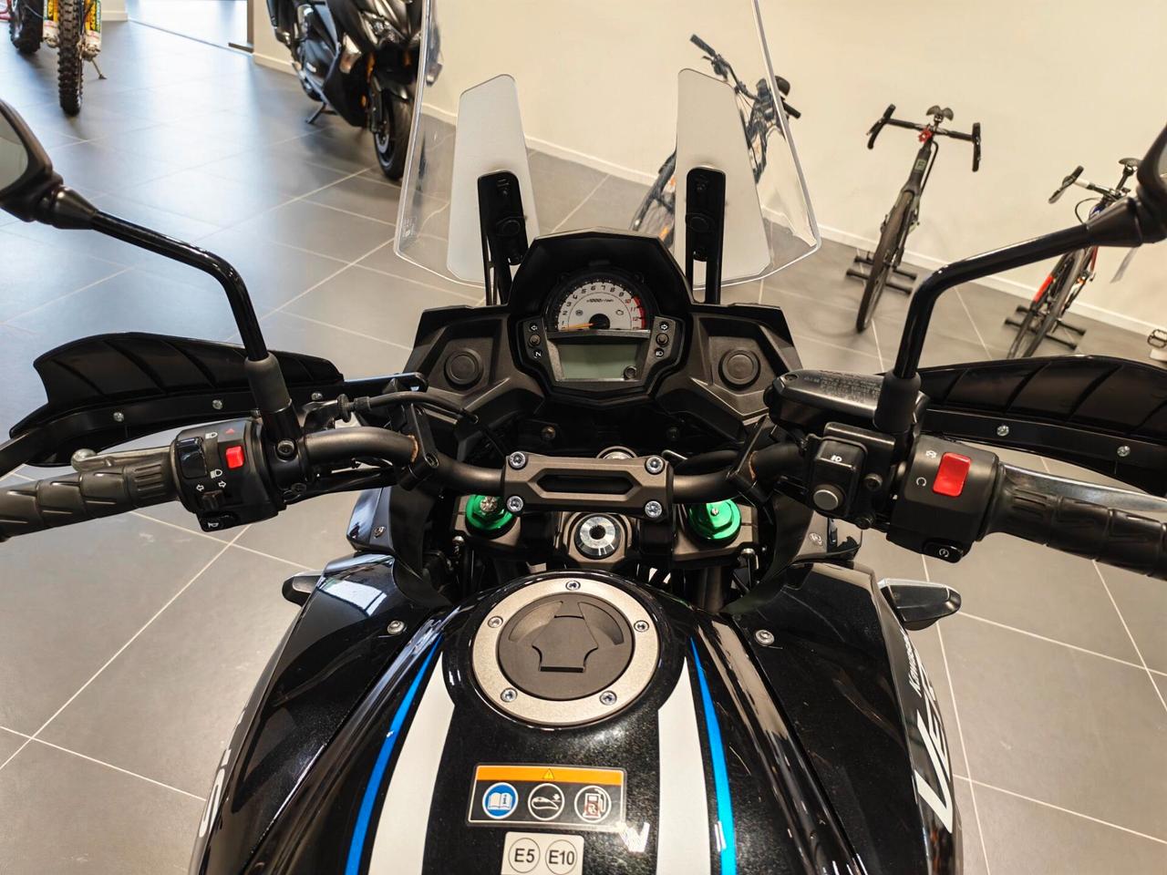 Kawasaki Versys 650 Bianco 2021