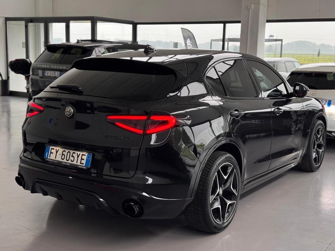 Alfa Romeo Stelvio 2.0 Turbo 280 CV AT8 Q4 VELOCE