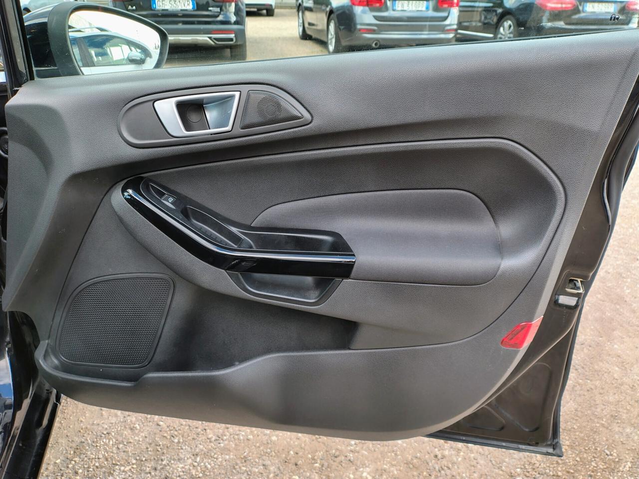 Ford Fiesta 1.5 TDCi 75CV 5 porte Titanium