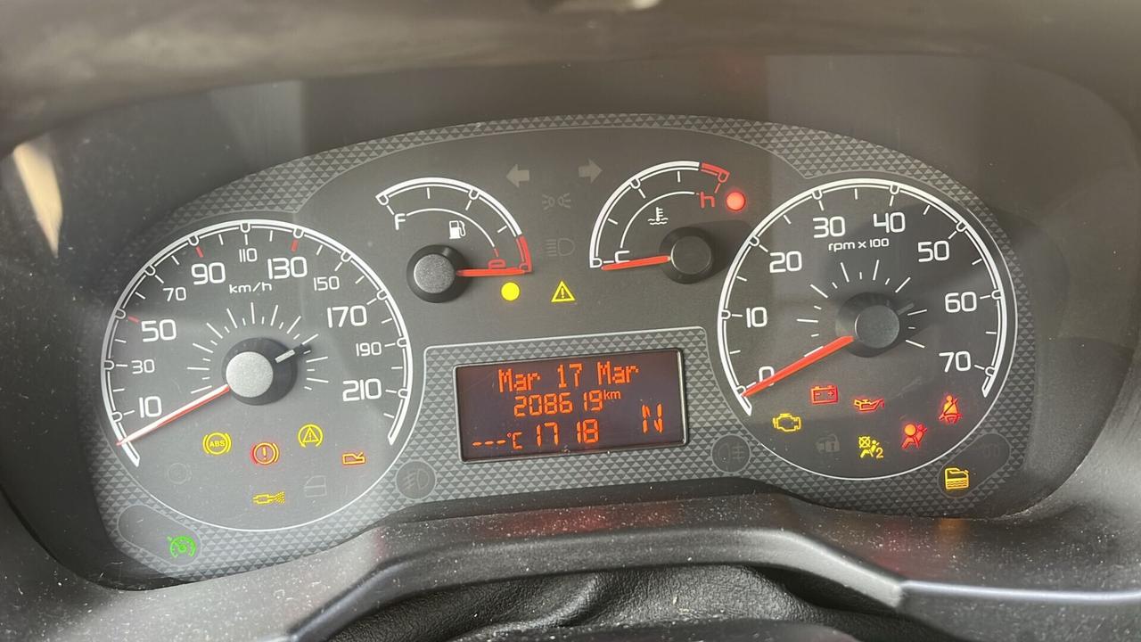 Fiat Qubo 1.3 MJT 75 CV Trekking