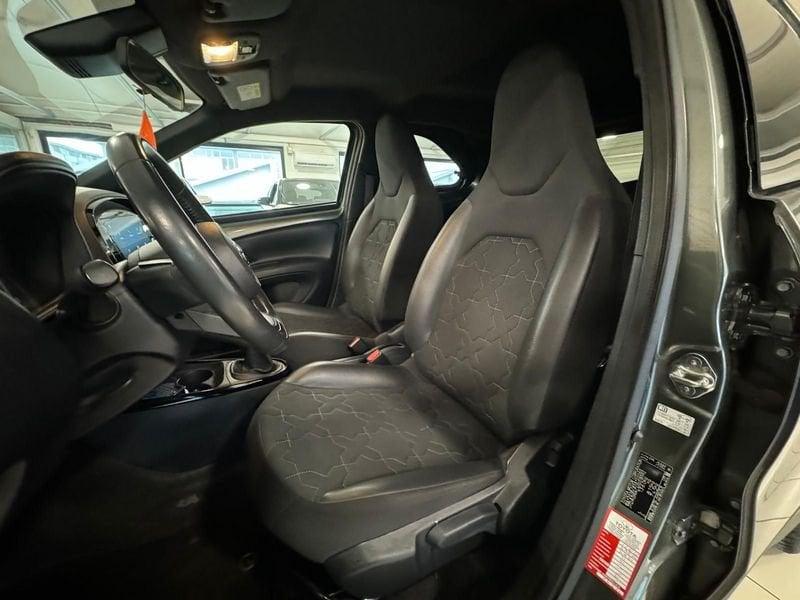 Toyota Aygo X Aygo X 1.0 VVT-i 72 CV 5 porte Lounge