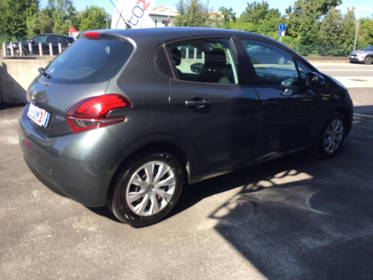 Peugeot 208 PureTech 82 5 porte Active x NEOPATENTATI