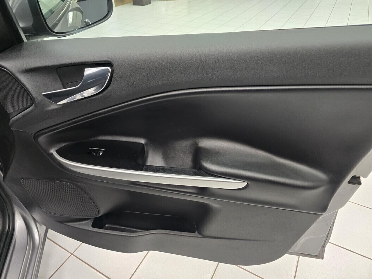 Alfa R. Giulietta 1.4 Turbo 120 CV GPL Distinctive 2012