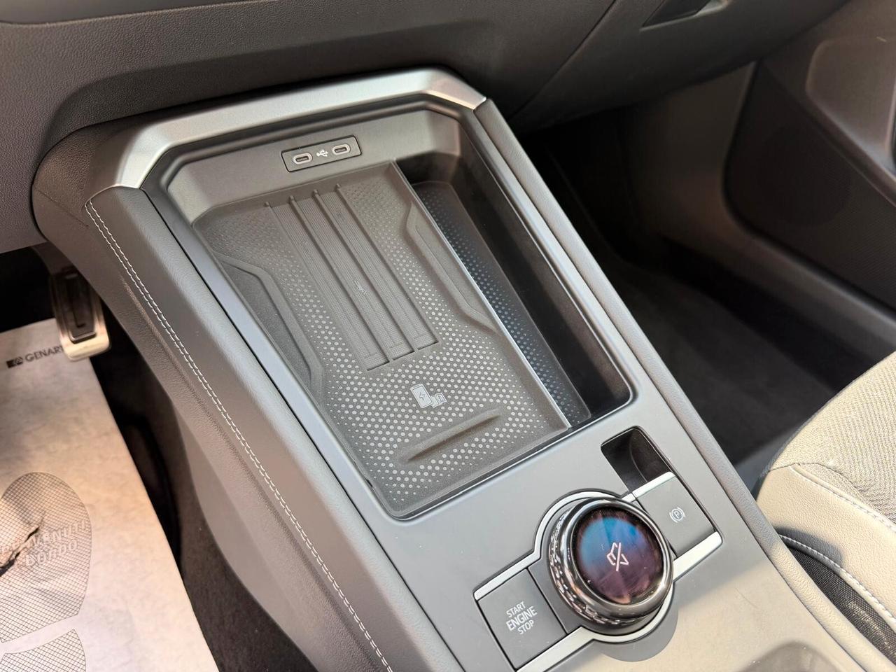 Volkswagen T-Roc 1.5 eTSI ACT 150 CV DSG R-Line