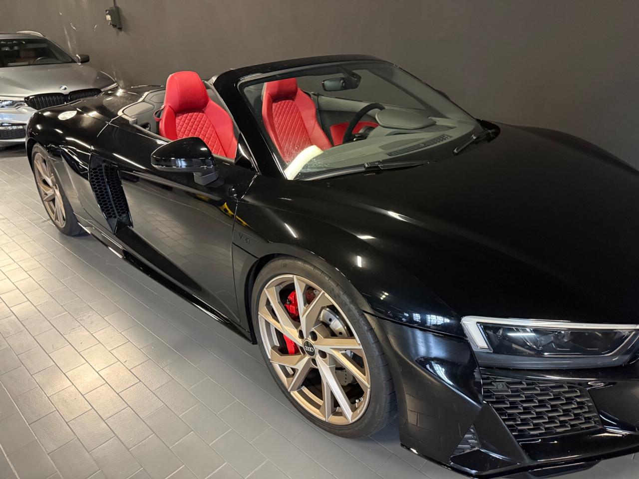Audi R8 Spyder V10 RWD S tronic performance