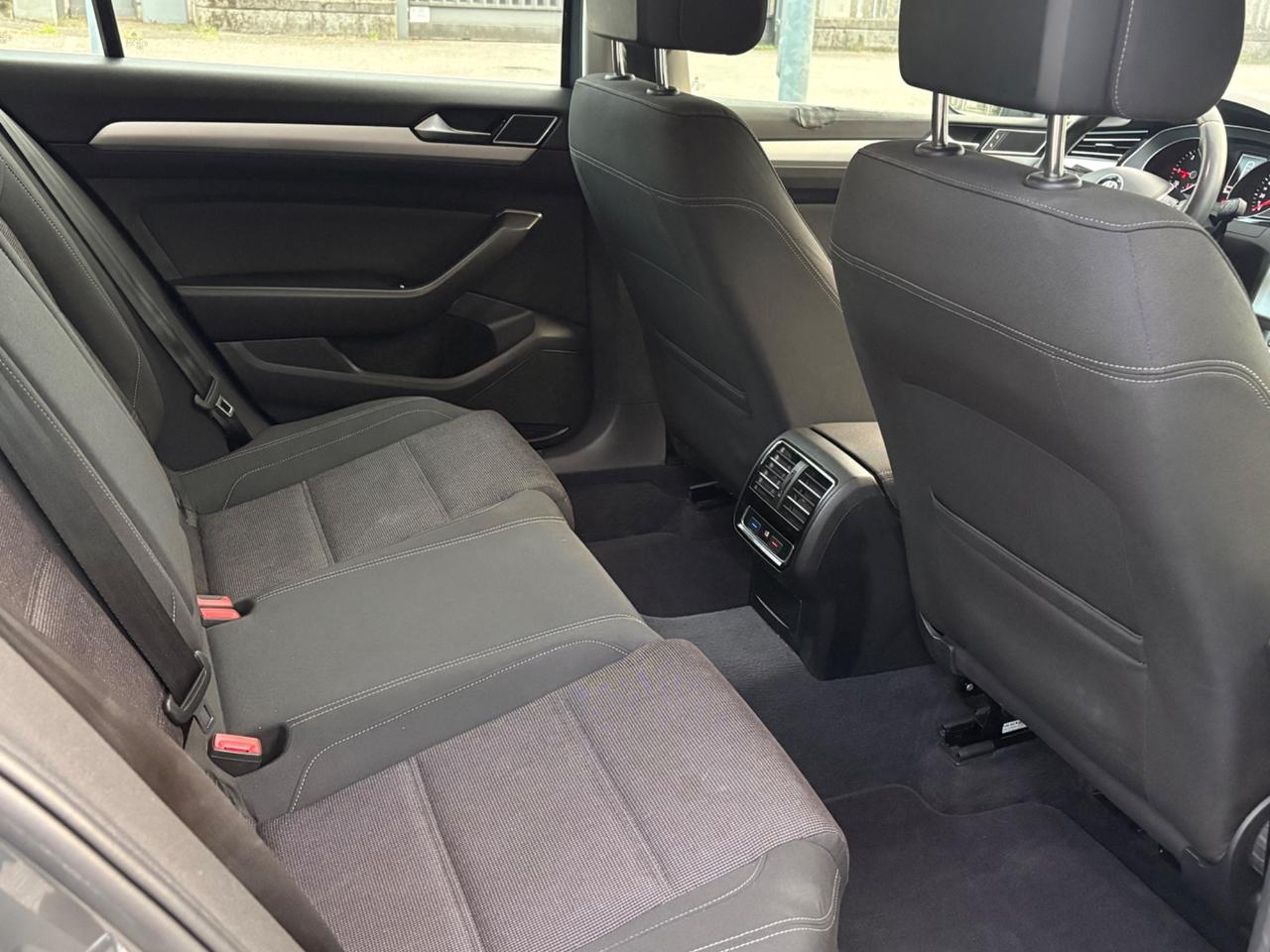 Volkswagen Passat 2.0 TDI 150CV DSG 2016