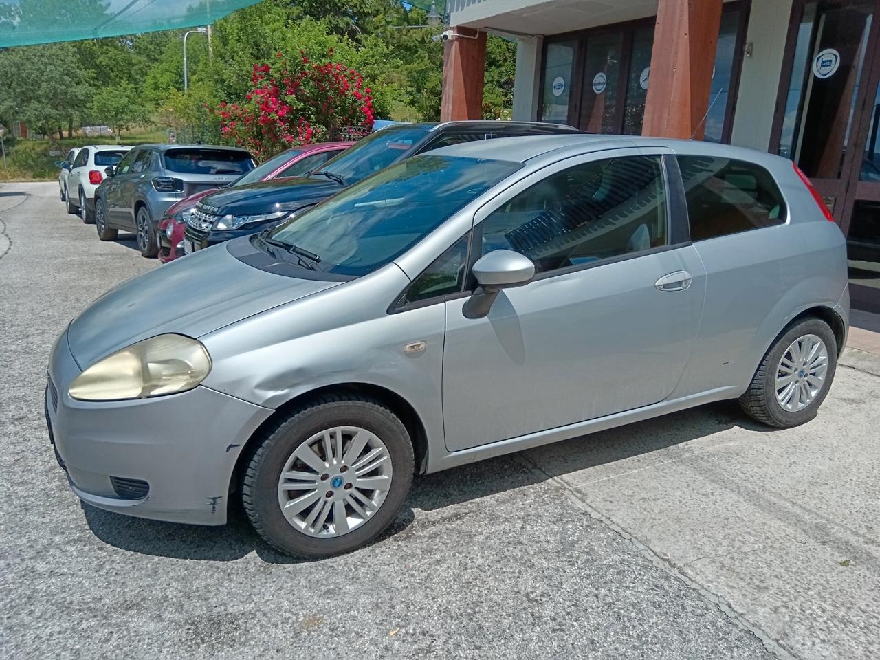 Fiat Grande Punto 1.3 MJT 90CV AUTOCARRO 4 POSTI