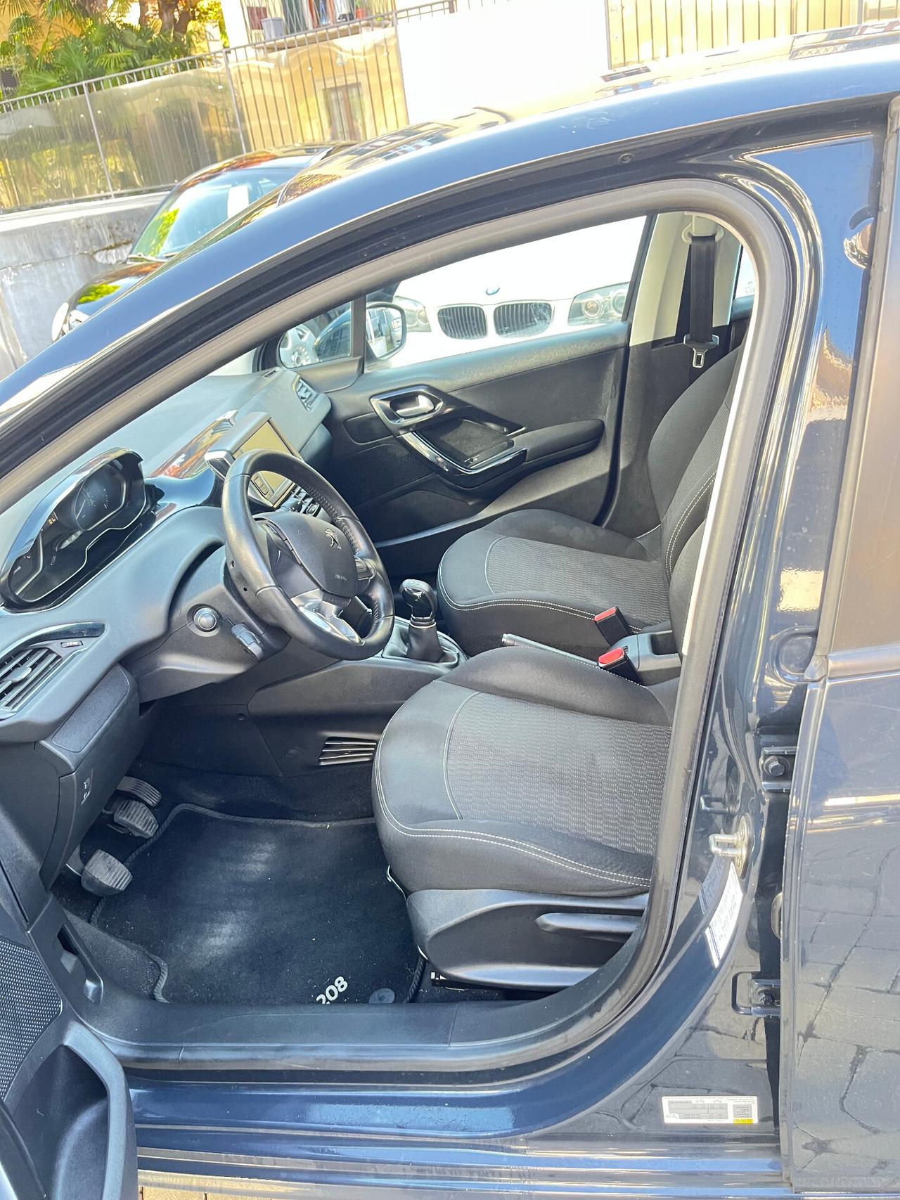 Peugeot 208 1.2 Benzina 5 porte Active - Anche per Neopatentati