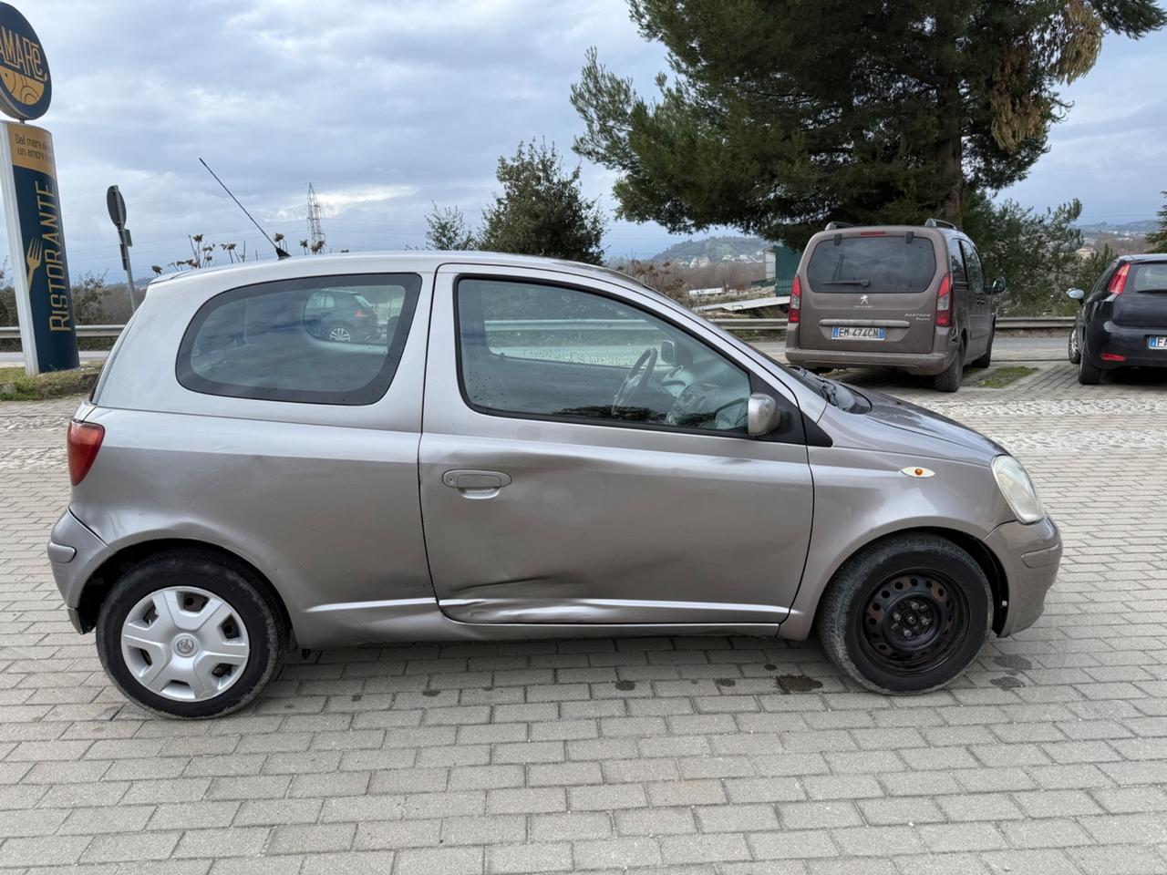 Toyota Yaris sol 1.0