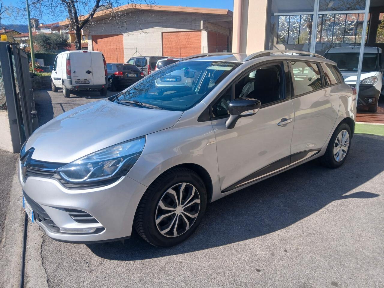 RENAULT Clio Sporter 1.2 54 KW 73 CV ANNO 2018