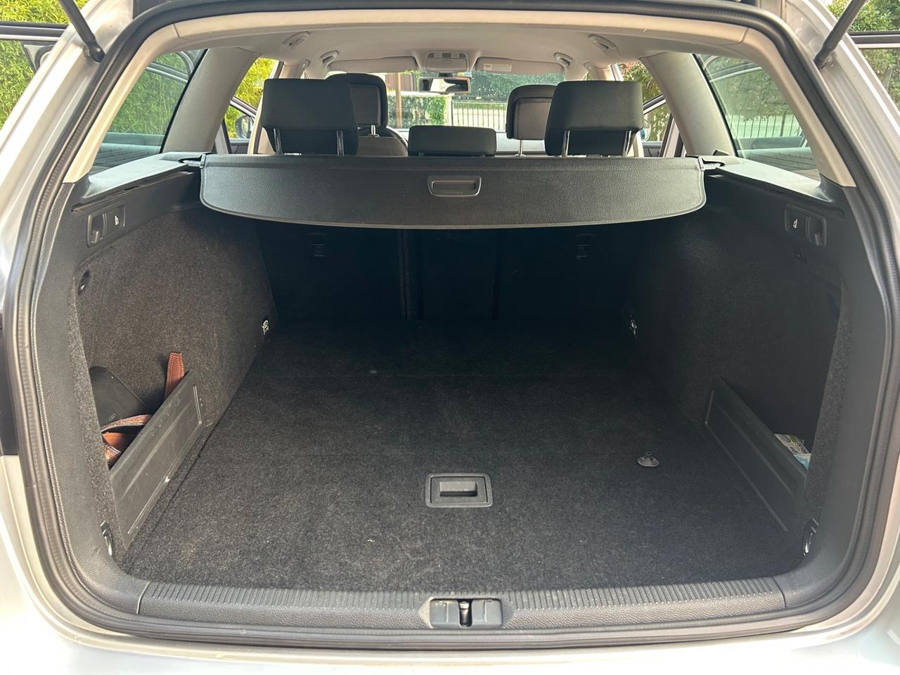 Volkswagen Passat SW 2.0 TDI 103KW 2011