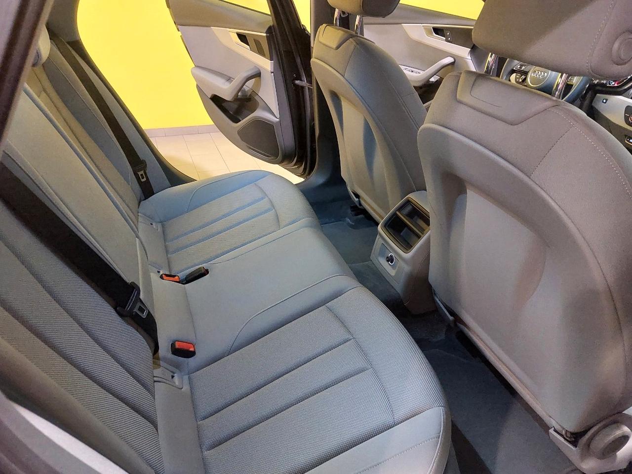 Audi A4 Avant 35 2.0 tdi mhev Business 163cv s-tronic
