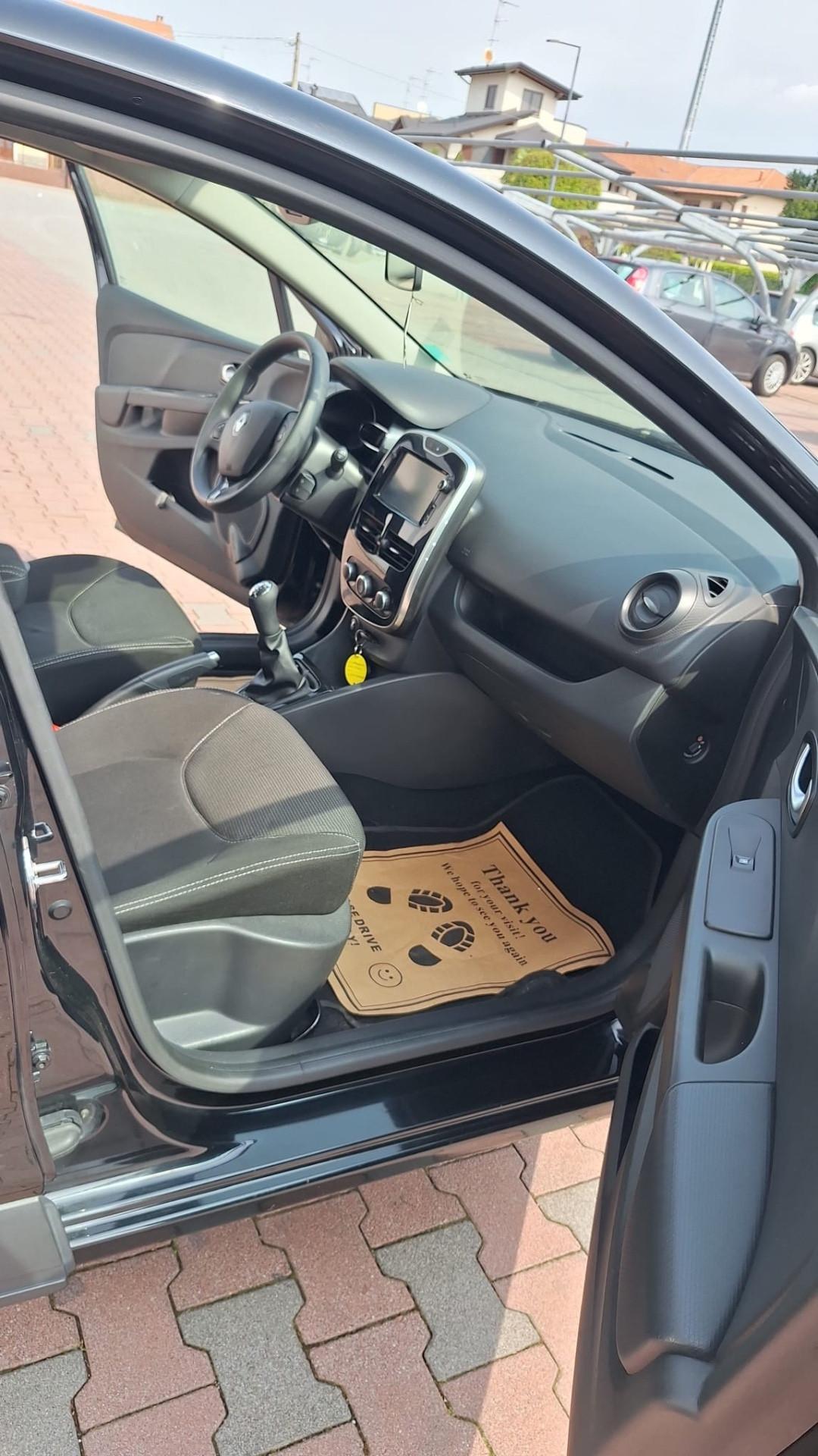 Renault Clio 1.2 75CV GPL 5 porte Costume National