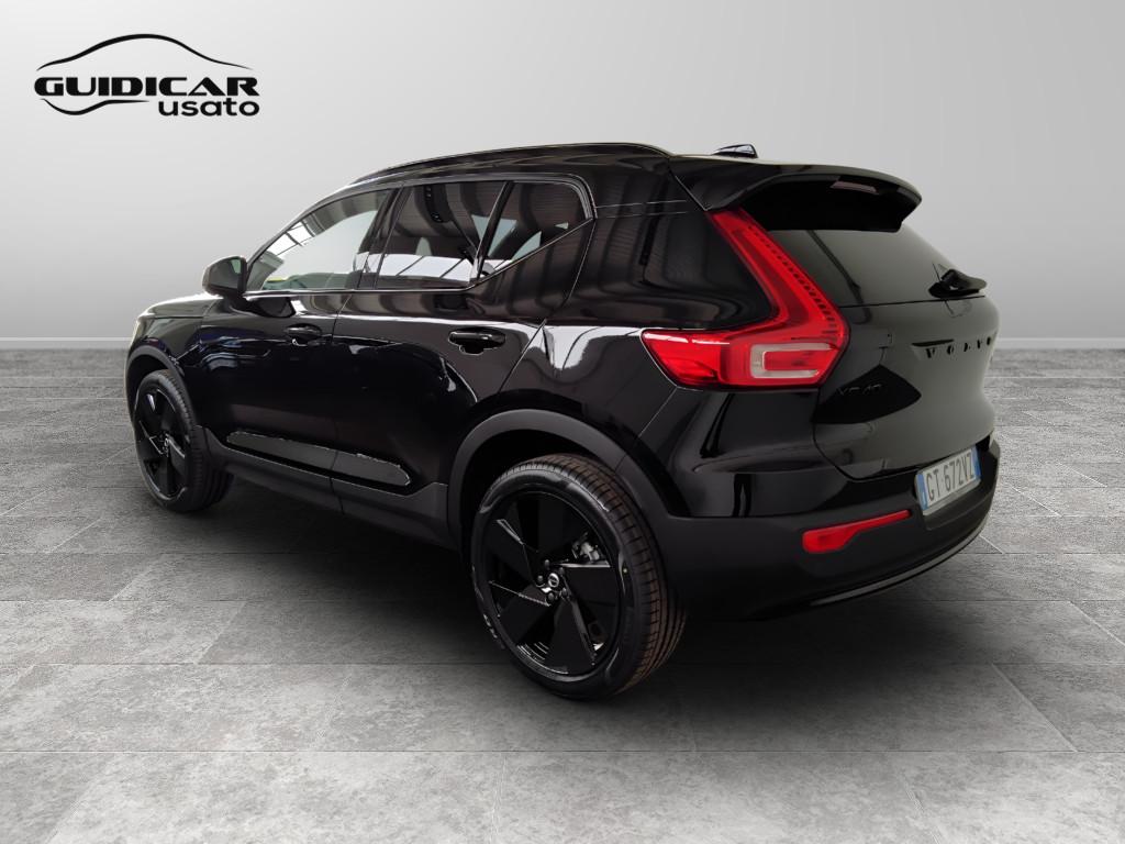 VOLVO XC40 2023 - XC40 2.0 b3 Plus Black Edition auto