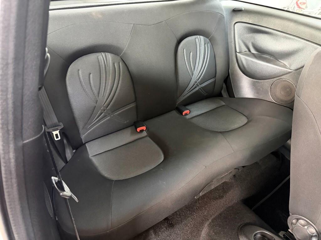 Lancia Ypsilon 1.2 69 CV Unyca