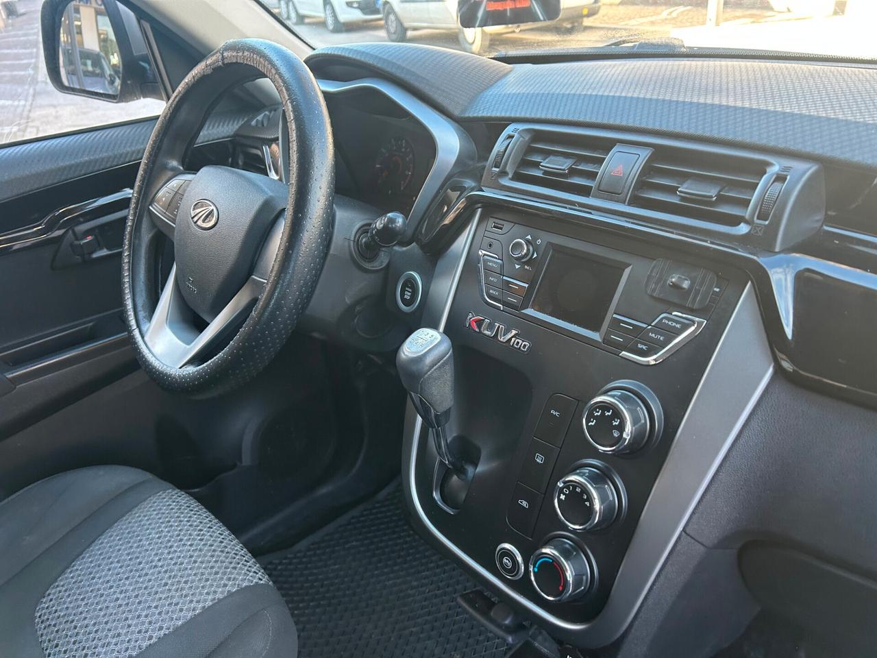 Mahindra KUV100 1.2 VVT M-Bifuel(GPL) K8