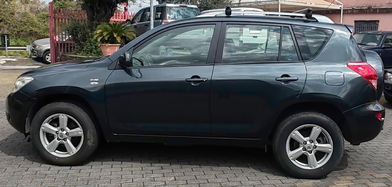 Toyota RAV4 2.2 D-4D 136 CV Sol