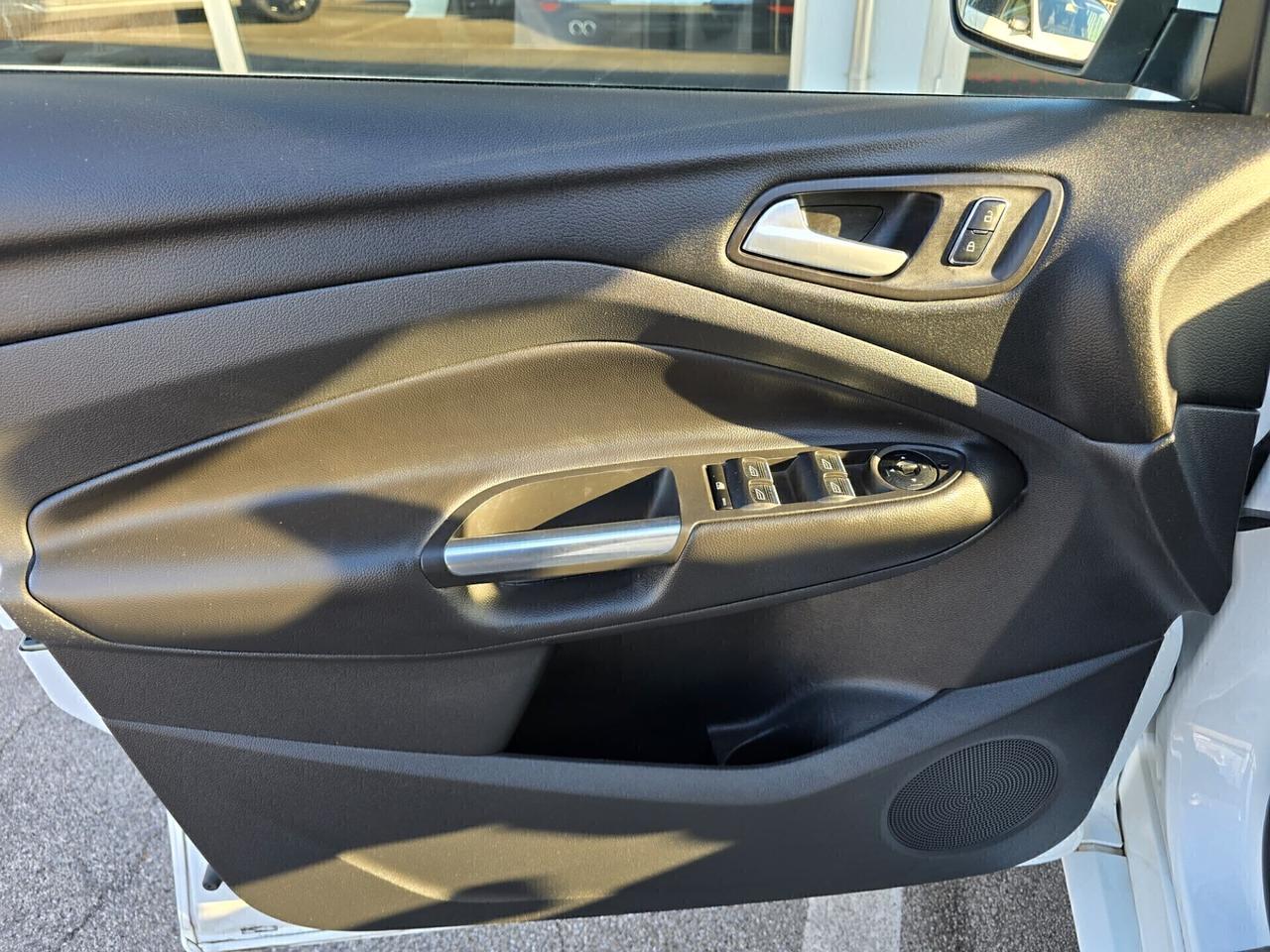 Ford Kuga 2.0 TDCI 180 CV S&S 4WD Powershift Tit.