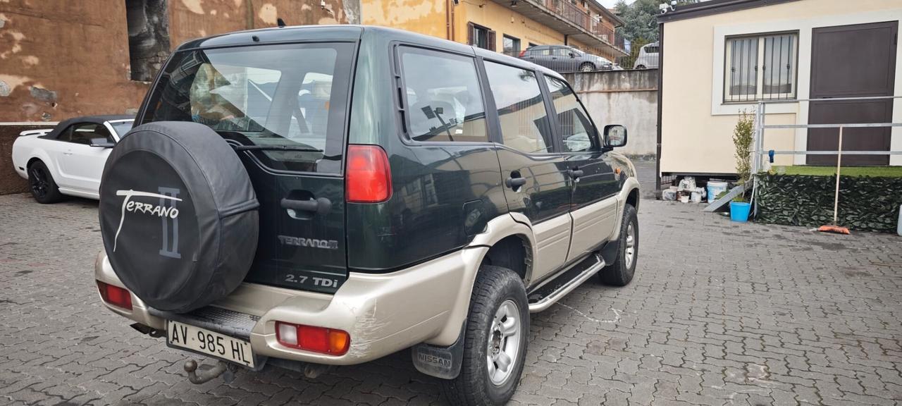 Nissan Terrano II 2.4i 12V cat 5 porte SE