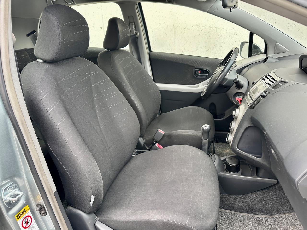 Toyota Yaris 1.0 5 porte Sol