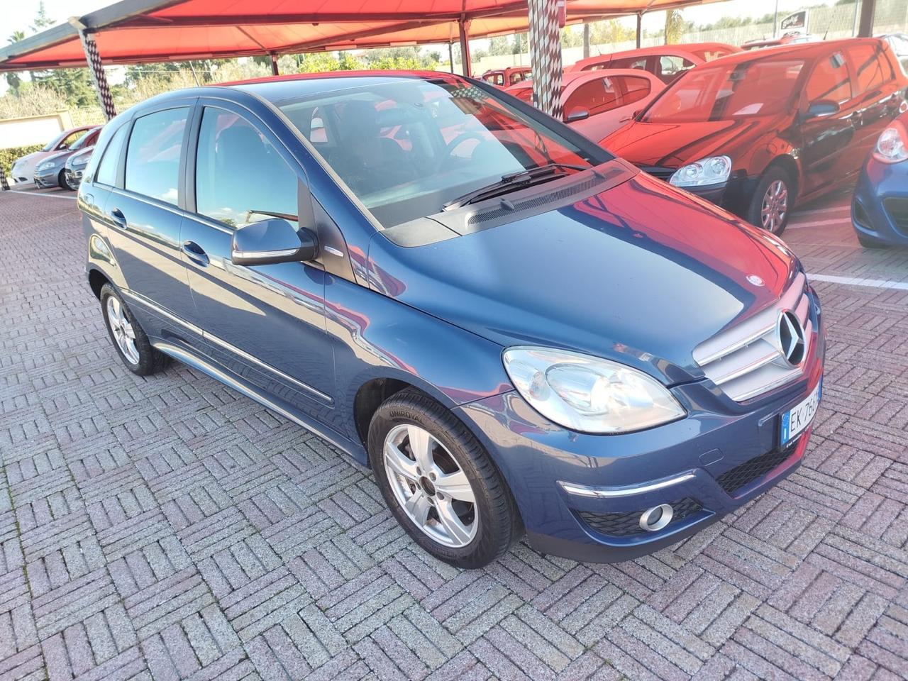 Mercedes-benz B 180 NGT BlueEFFICIENCY Executive