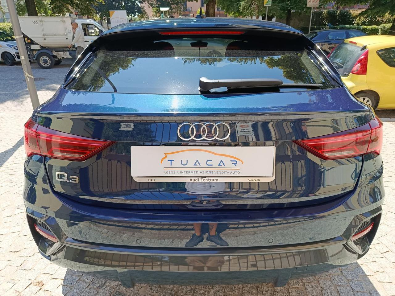 Audi Q3 2.0 TDI Business #6230