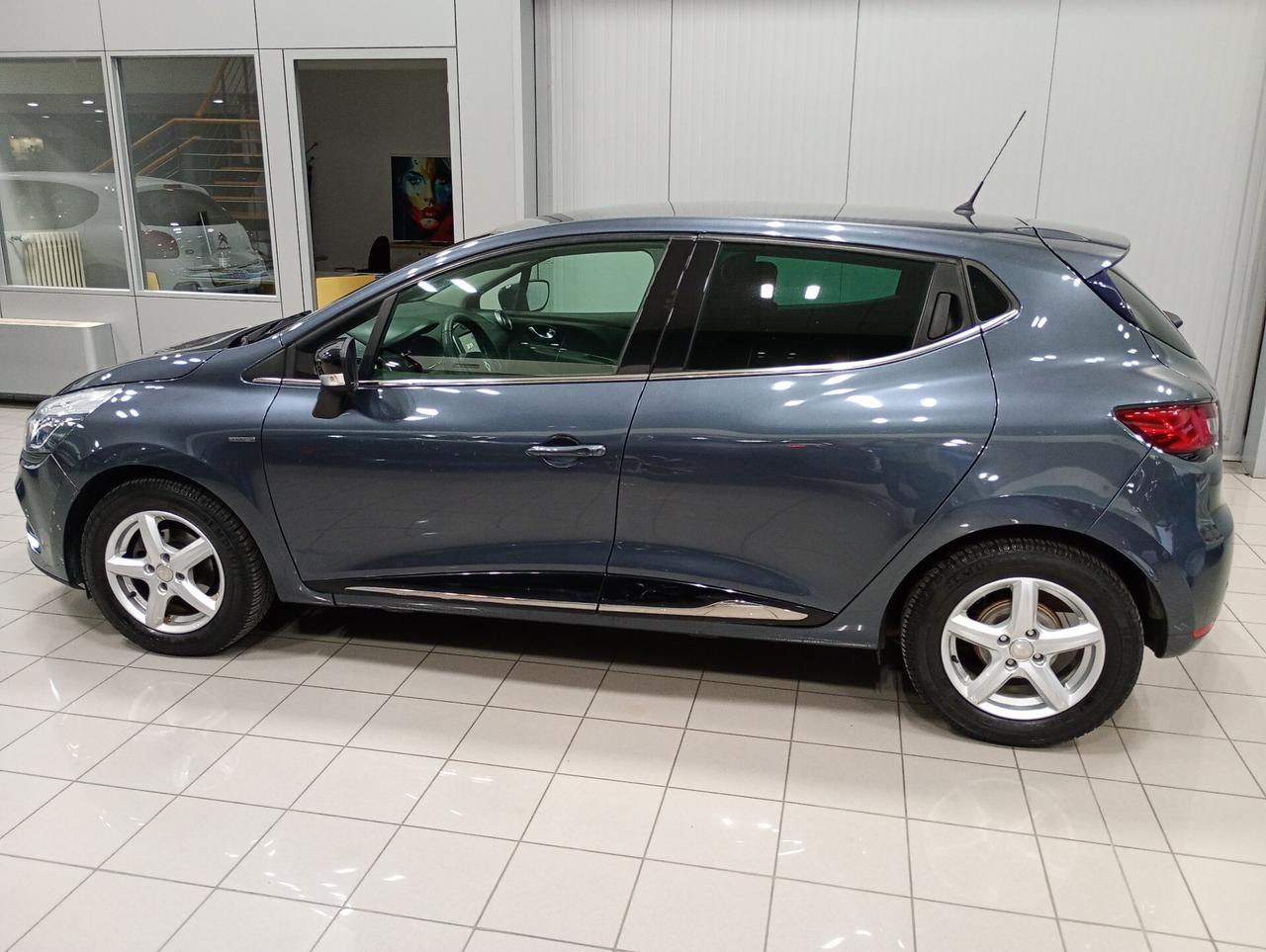 Renault Clio TCe 12V 90CV Start&Stop 5 porte LIMITED - NEOPATENTATI -